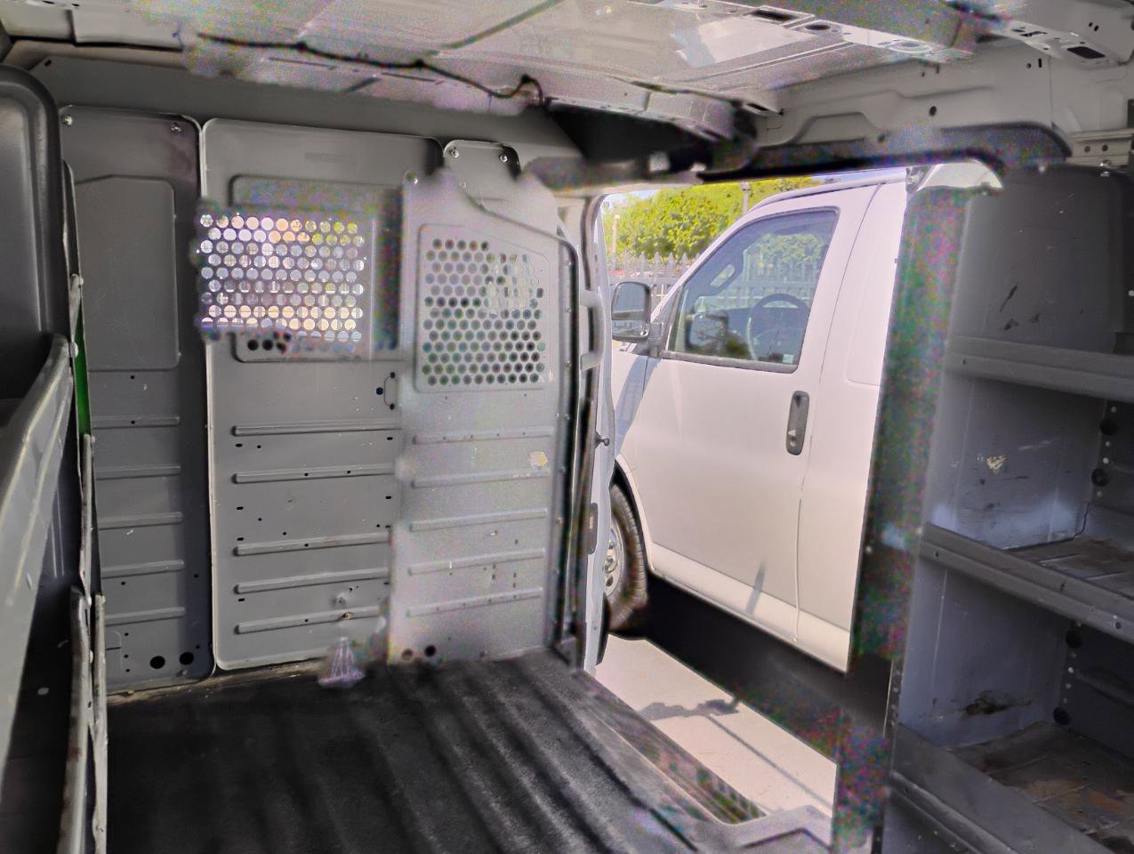 Used 2015 Ford Transit 150 130 Low Roof RWD image 30