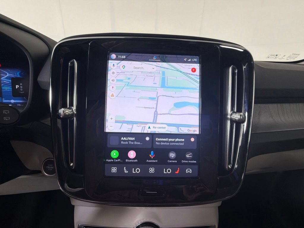 Used 2024 Volvo XC40 B5 Plus AWD/4WD image 19