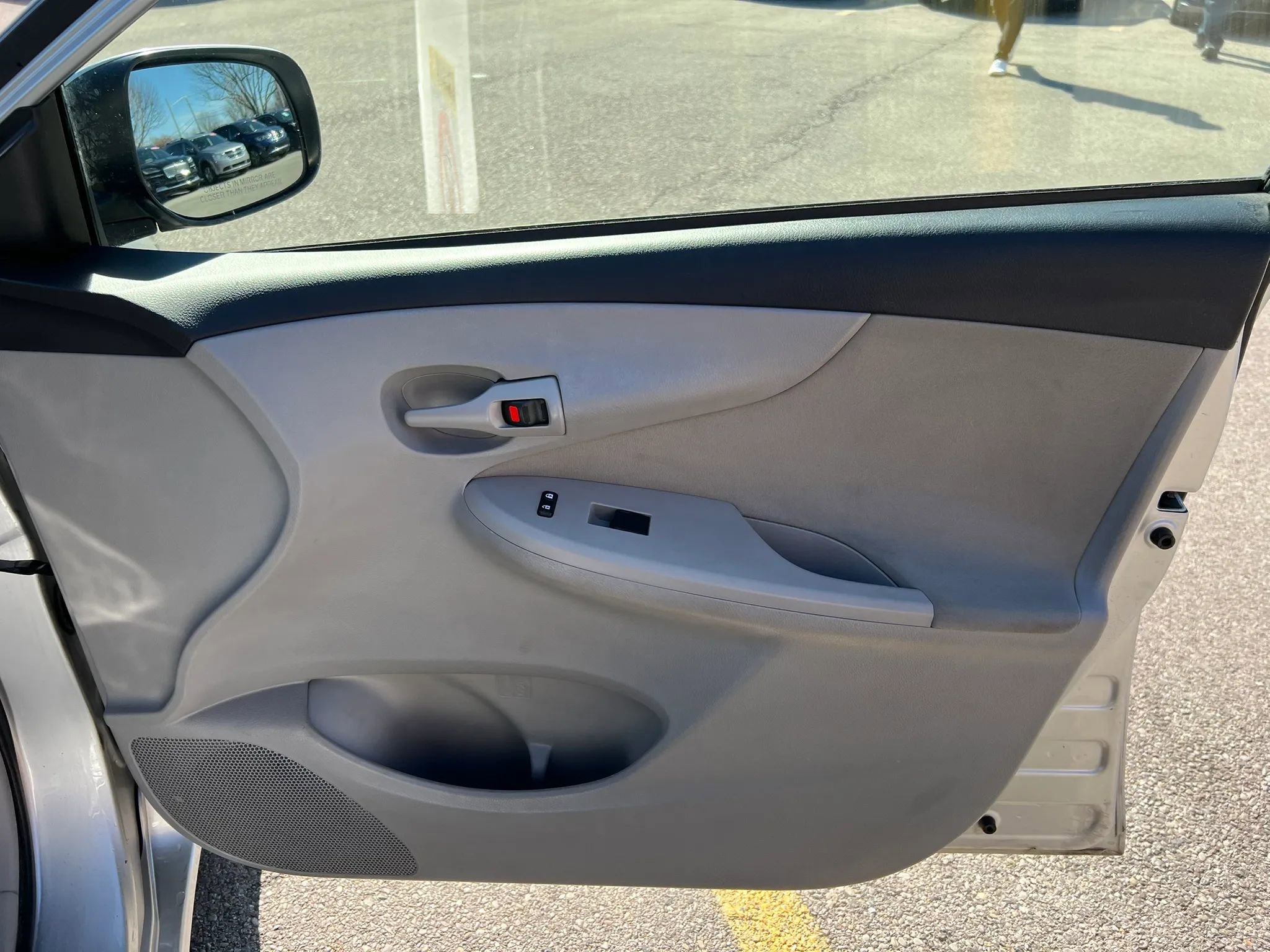 Used 2013 Toyota Corolla L image 20