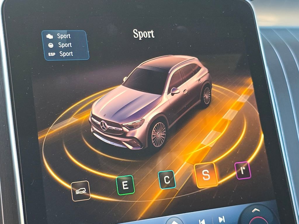 Used 2026 Mercedes-Benz GLC 300 4MATIC image 34