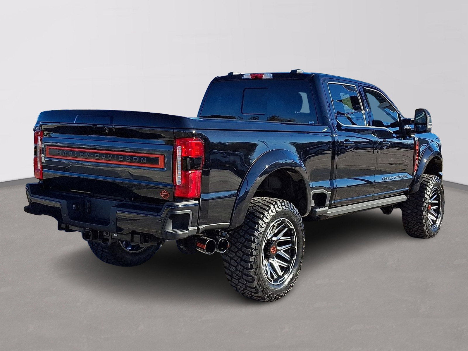 New 2026 Ford F250 Lariat w/ Black Appearance Package image 4