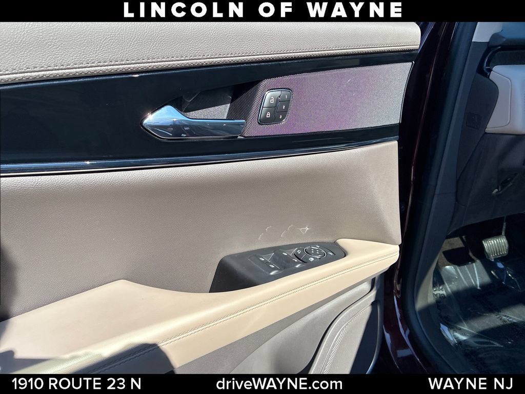 Used 2023 Lincoln Nautilus Reserve AWD/4WD image 14