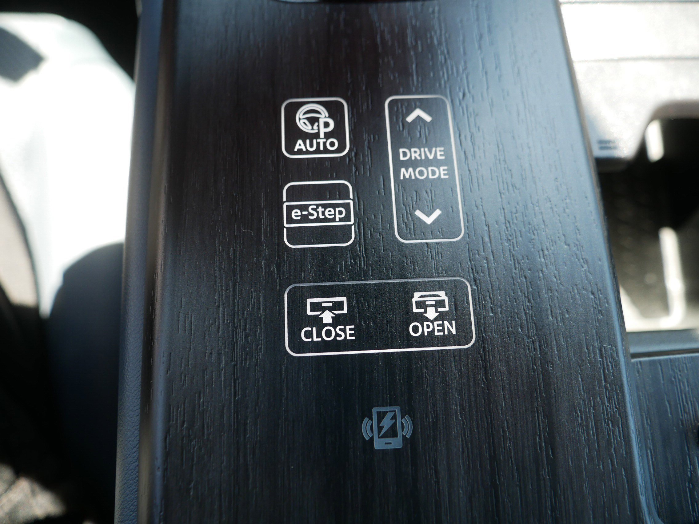 Certified 2024 Nissan Ariya AWD image 31