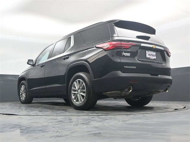 Used 2022 Chevrolet Traverse LT image 43