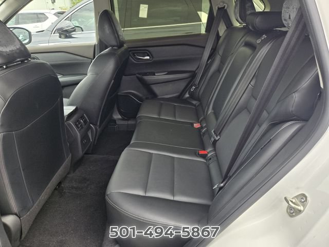 Used 2023 Nissan Rogue SV w/ SV Premium B Package FWD image 9