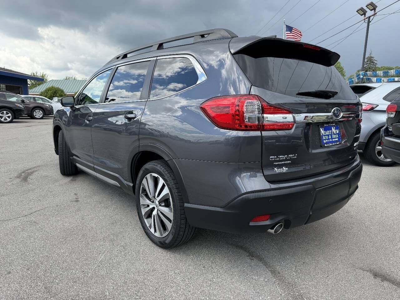 Used 2022 Subaru Ascent Limited AWD/4WD image 3