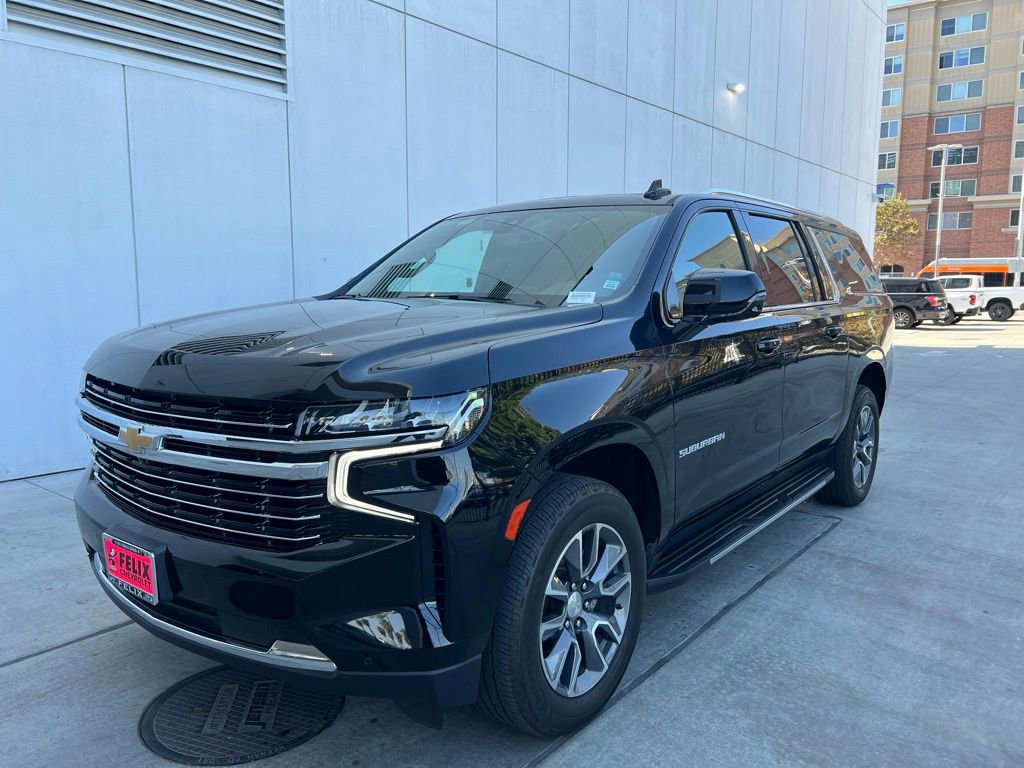 Used 2022 Chevrolet Suburban LT w/ Luxury Package