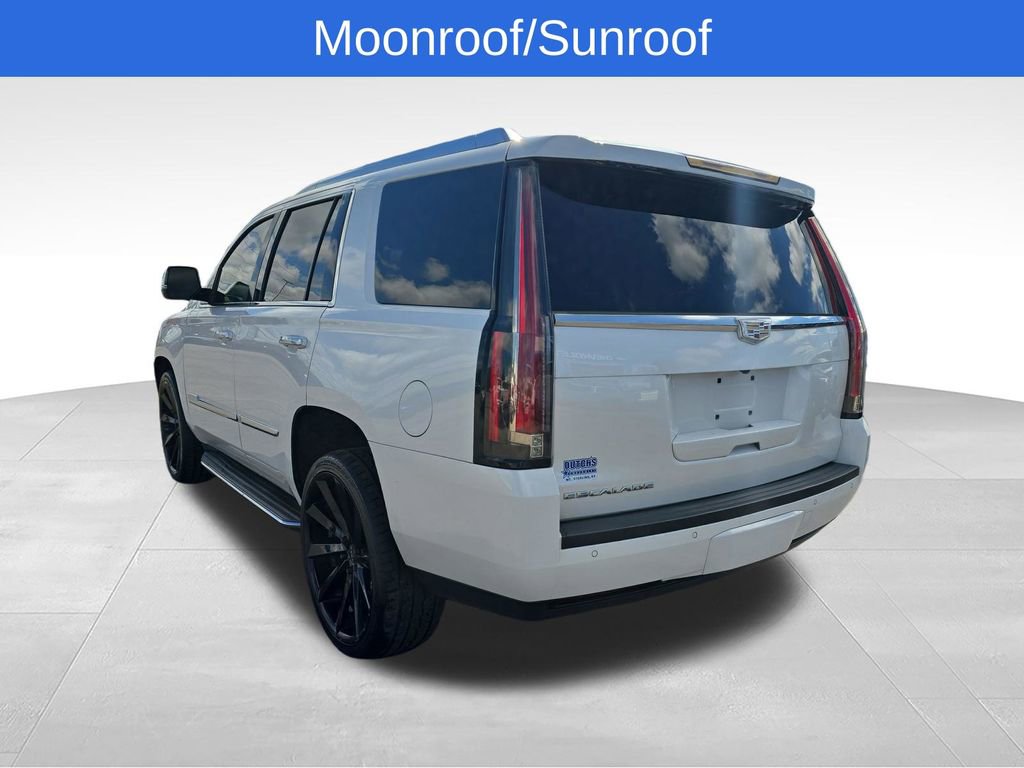 Used 2016 Cadillac Escalade Luxury AWD/4WD image 3