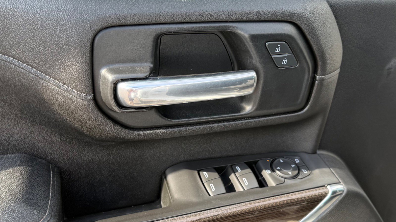 Used 2020 Chevrolet Silverado 2500 LT image 20