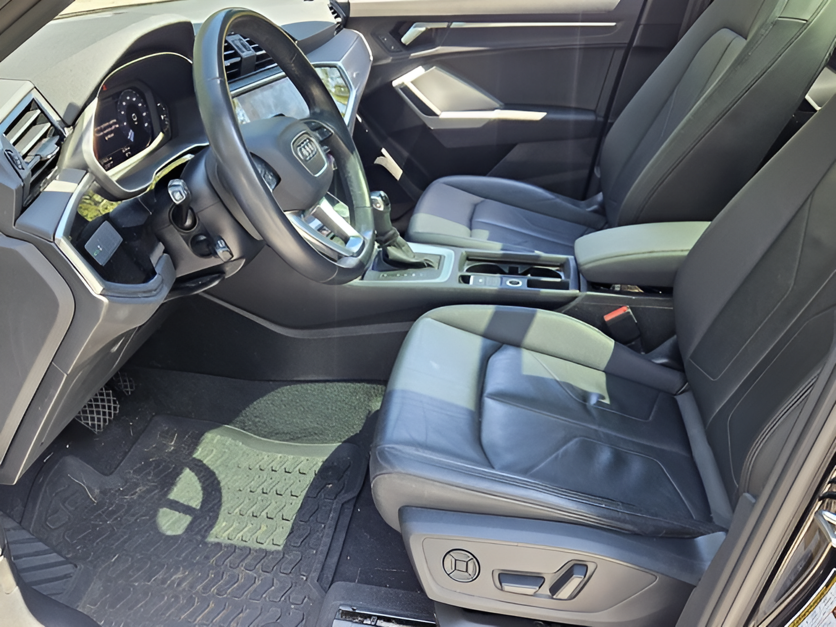 Used 2021 Audi Q3 2.0T Premium w/ Convenience Package AWD/4WD image 12