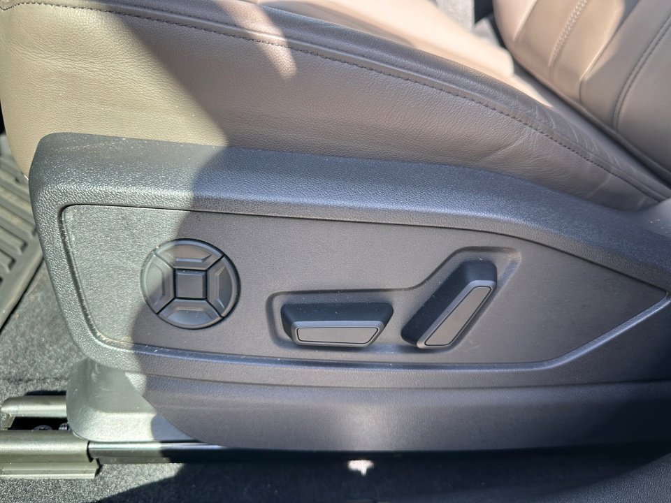 Certified 2025 Audi Q5 Premium w/ Convenience Package image 37