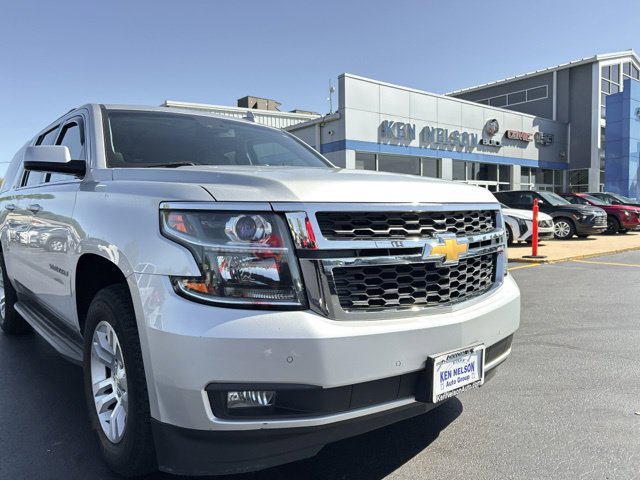 Used 2015 Chevrolet Suburban LT w/ Luxury Package AWD/4WD image 5