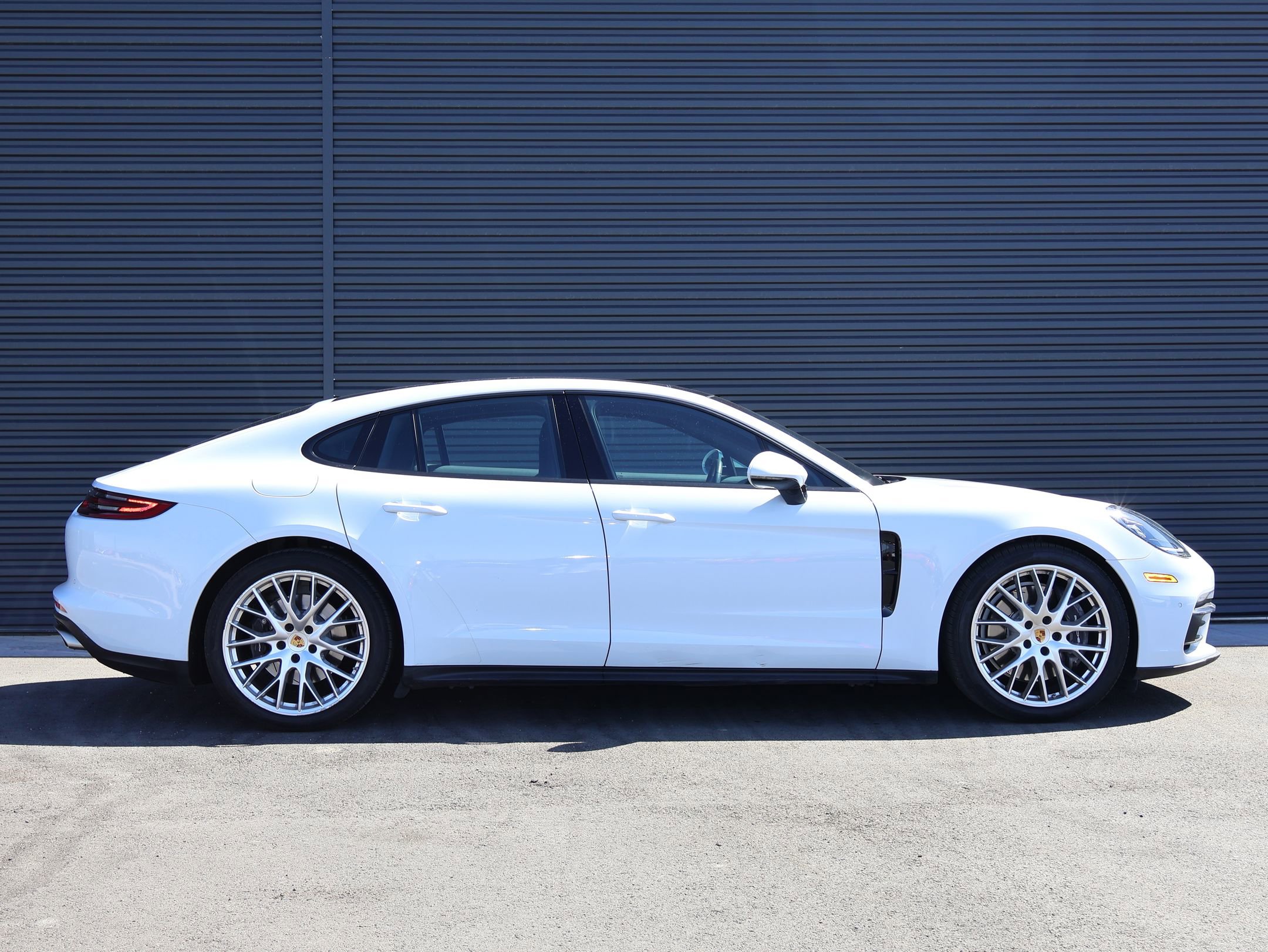 Used 2020 Porsche Panamera 4 AWD/4WD image 8