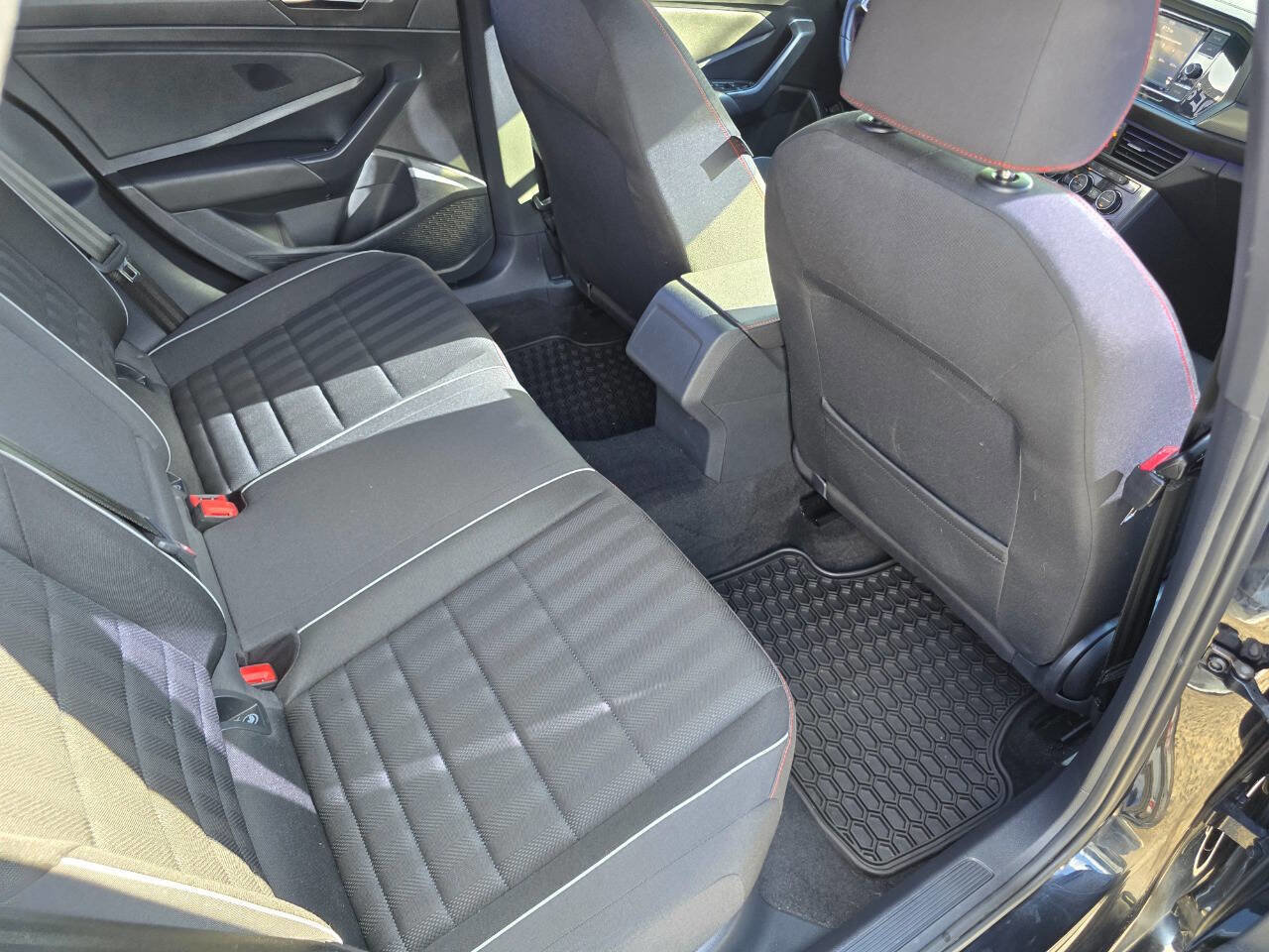 Used 2019 Volkswagen Jetta GLI FWD image 27