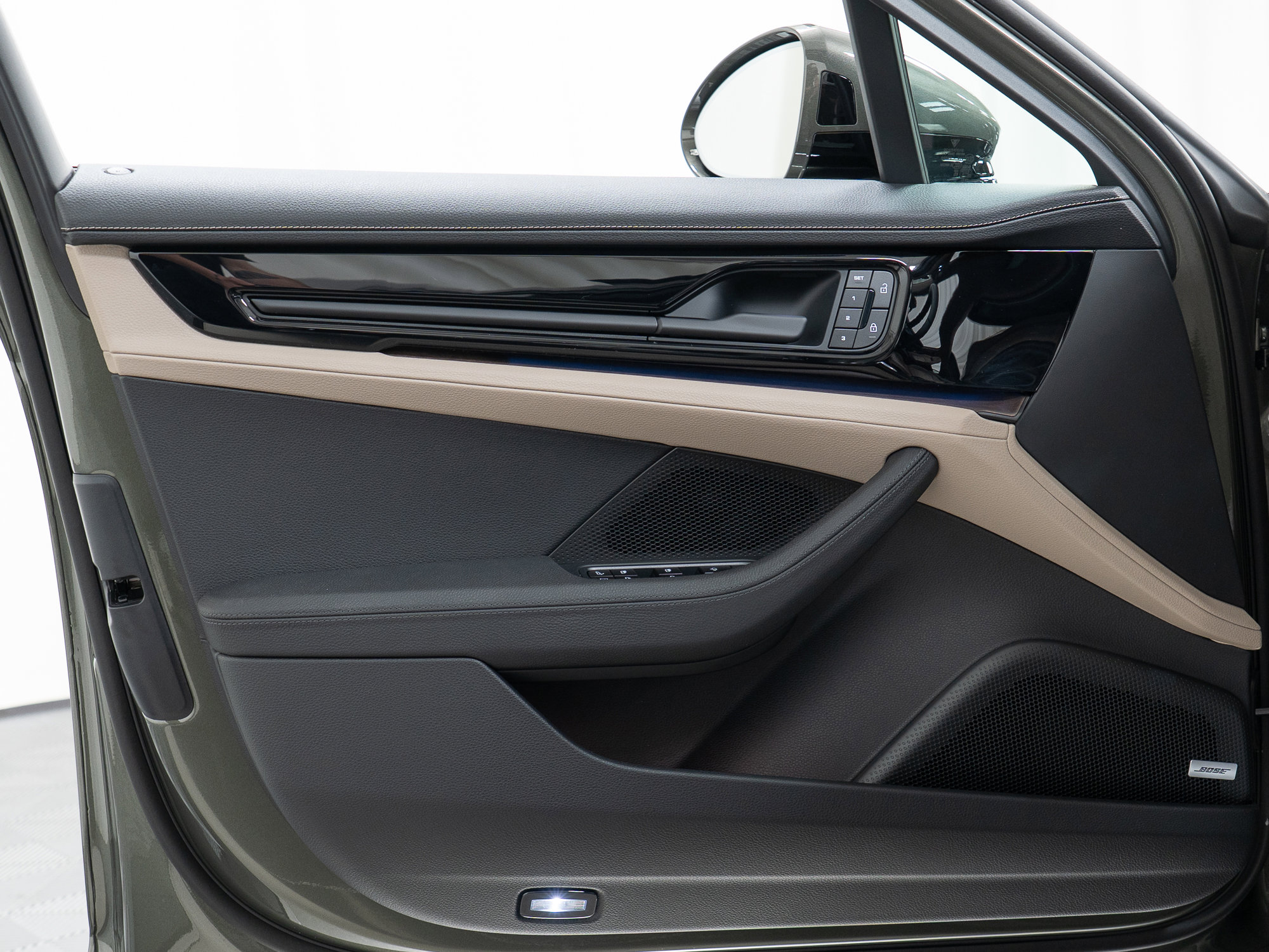New 2026 Porsche Panamera 4S AWD/4WD image 14