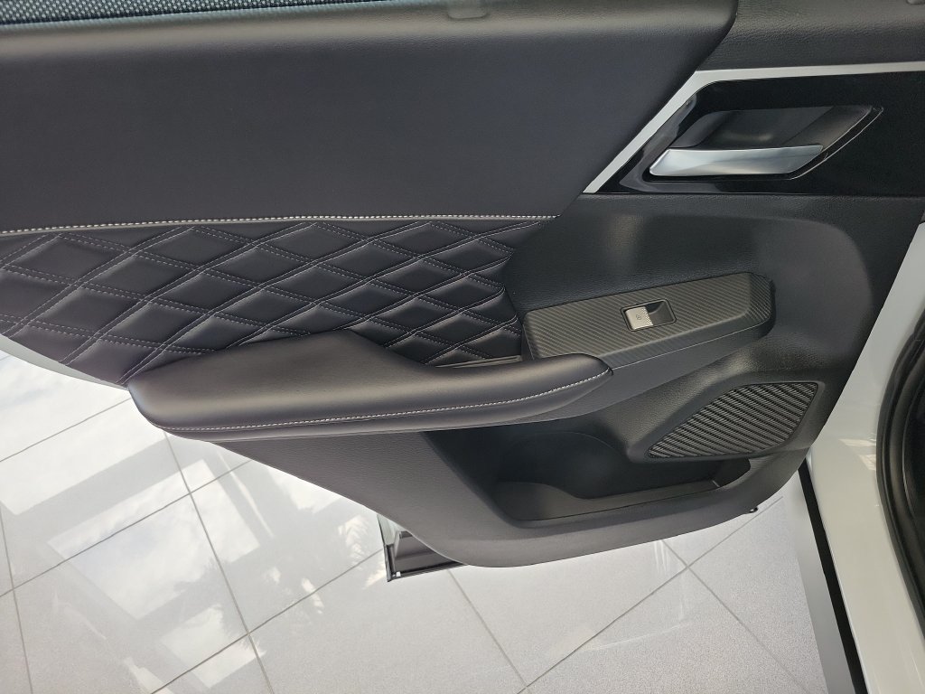 New 2026 Nissan Rogue Platinum AWD/4WD image 15