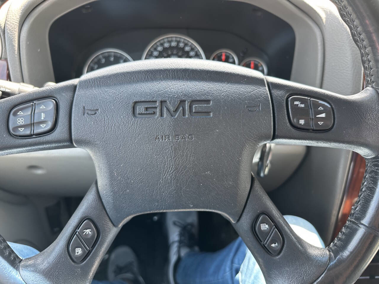 Used 2003 GMC Envoy XL SLT image 22