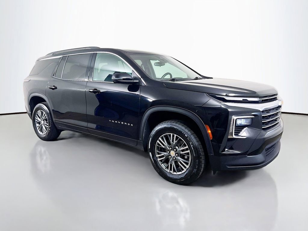 Used 2025 Chevrolet Traverse LT FWD image 25