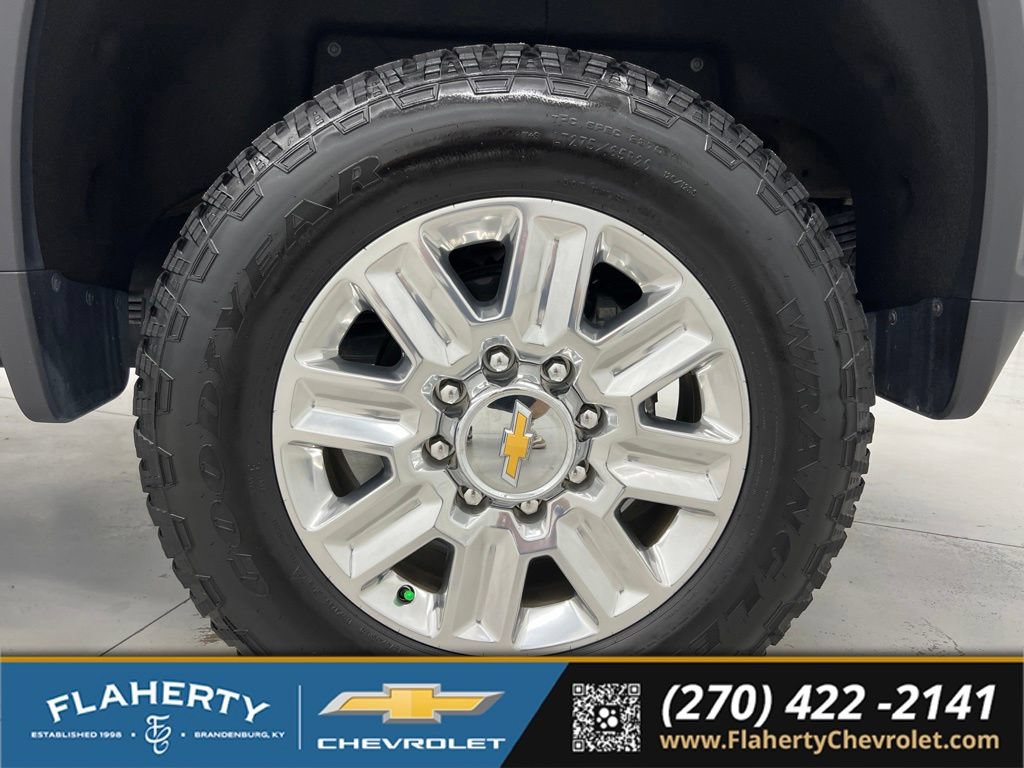 Used 2025 Chevrolet Silverado 2500 High Country w/ High Country Premium Package AWD/4WD image 16