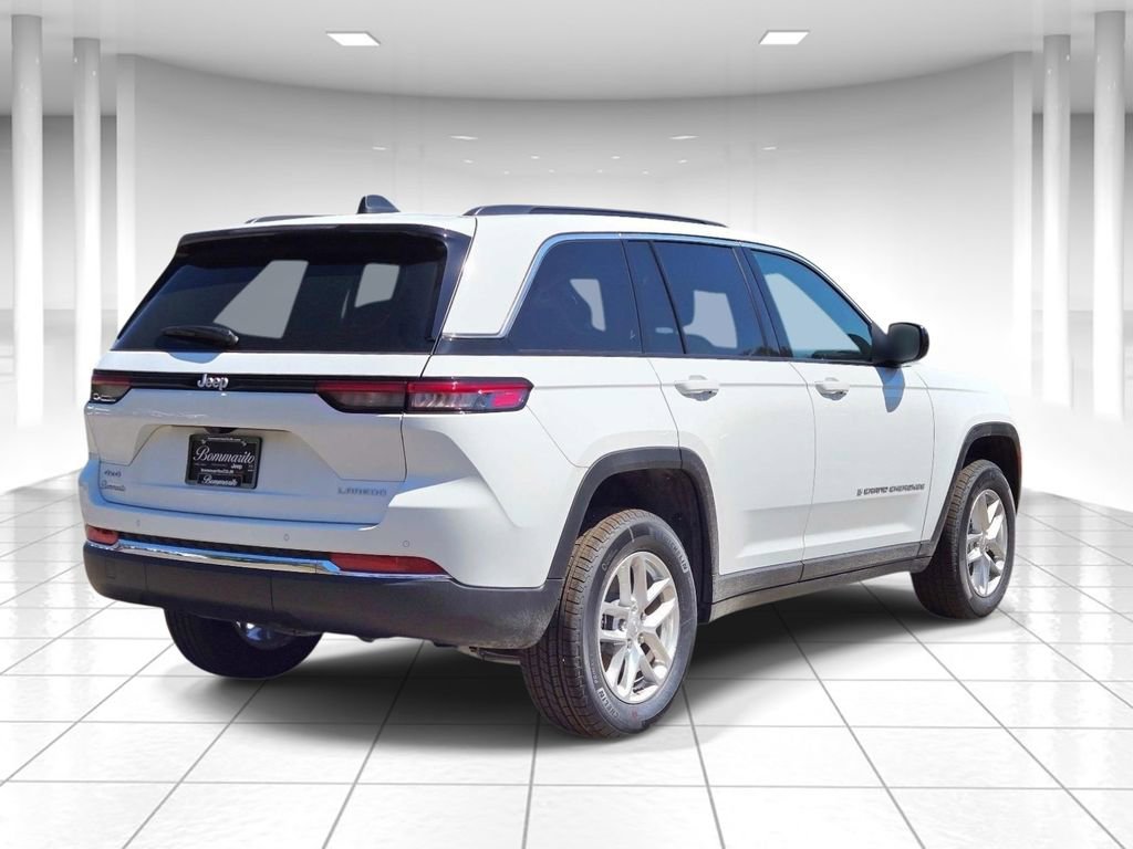 New 2026 Jeep Grand Cherokee Laredo X AWD/4WD image 3