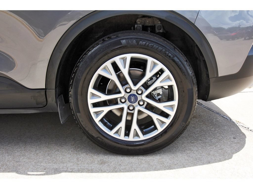Used 2022 Ford Escape SEL FWD image 30