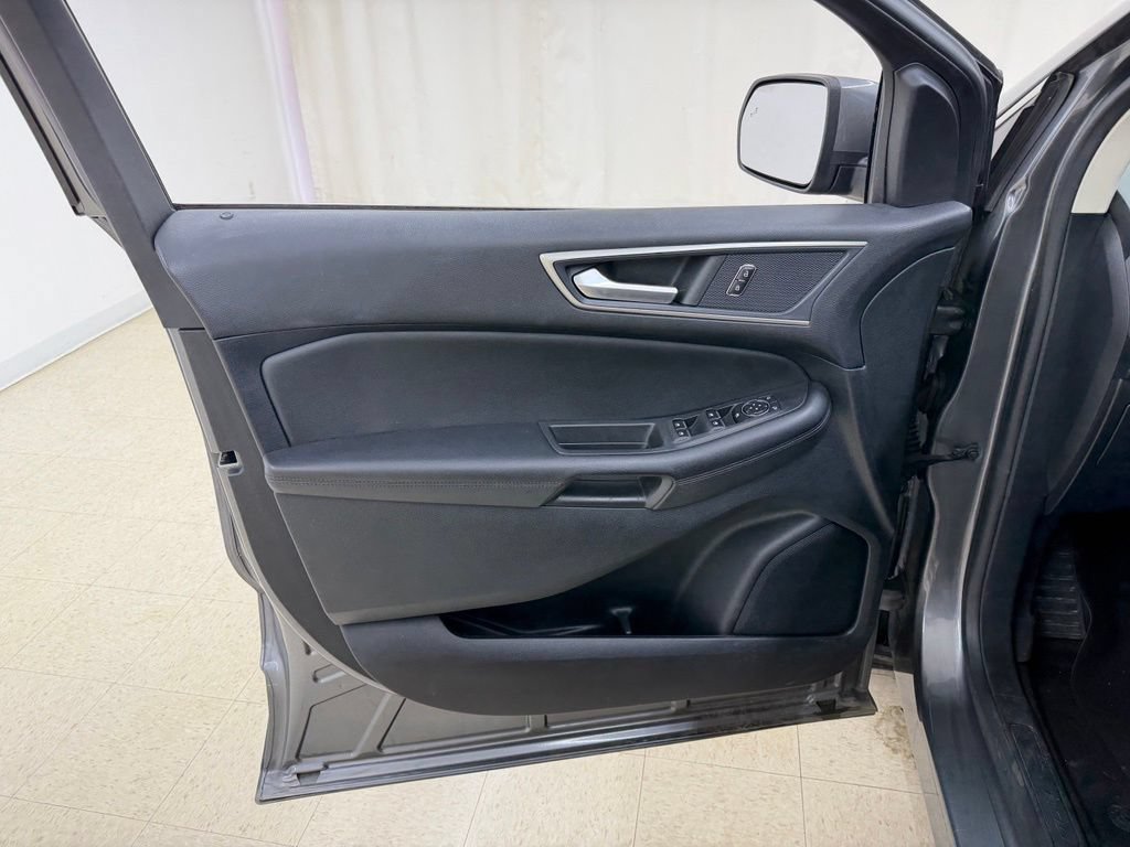 Used 2022 Ford Edge SEL AWD/4WD image 19