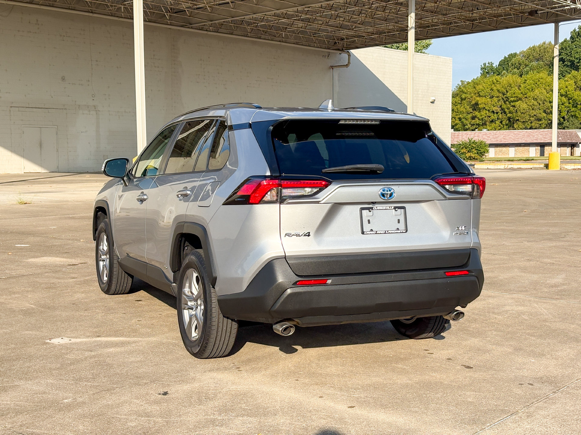 Used 2022 Toyota RAV4 XLE w/ Convenience Package AWD/4WD image 8