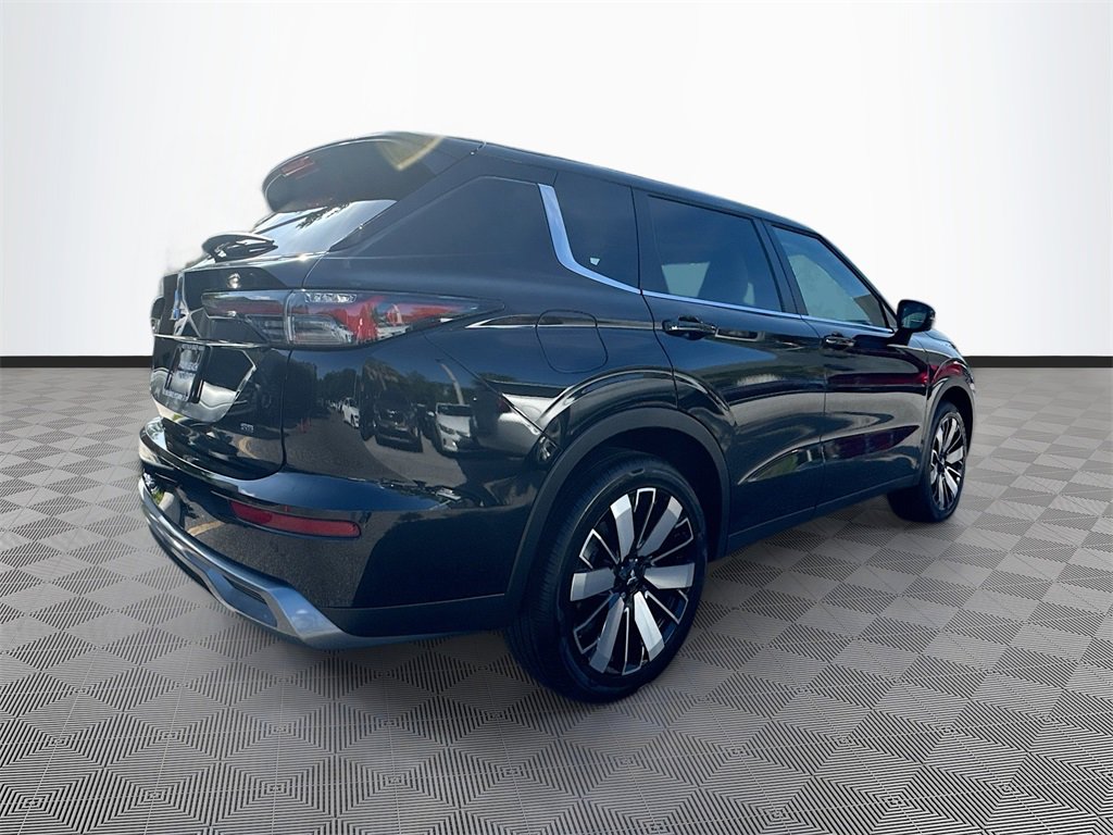 New 2025 Mitsubishi Outlander SE image 5