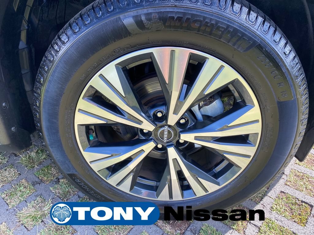 Used 2023 Nissan Rogue SV FWD image 9