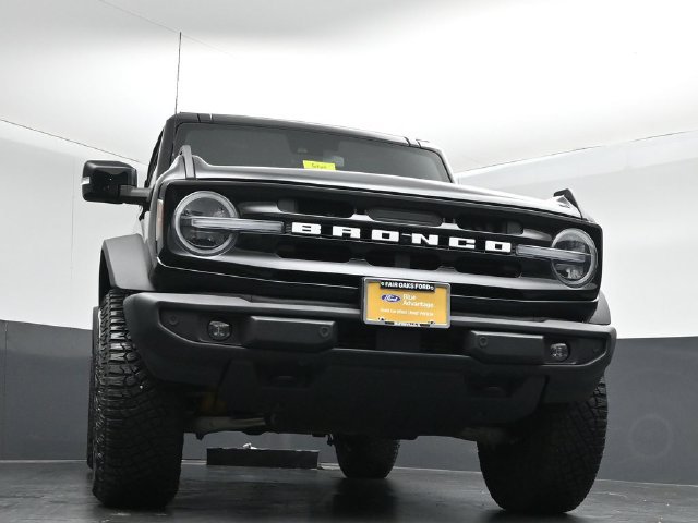 Certified 2023 Ford Bronco Outer Banks w/ Sasquatch Package AWD/4WD image 38