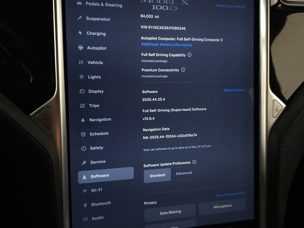 Used 2018 Tesla Model X 75D image 24