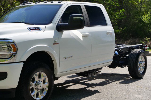 Used 2024 RAM 3500 Laramie AWD/4WD image 46
