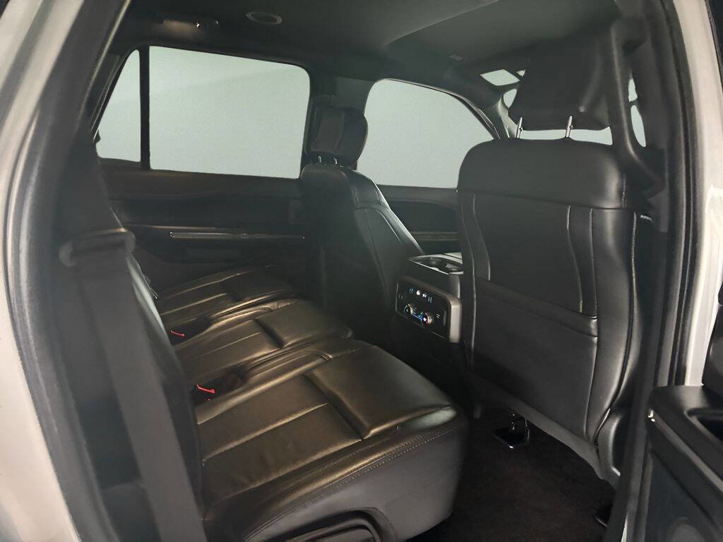 Used 2019 Ford Expedition XLT w/ Equipment Group 202A image 16