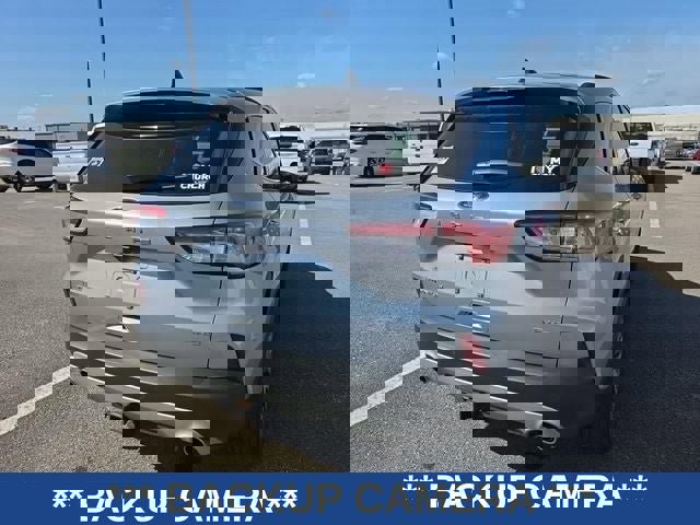 Used 2022 Ford Escape Titanium w/ Class II Trailer Tow Package image 5