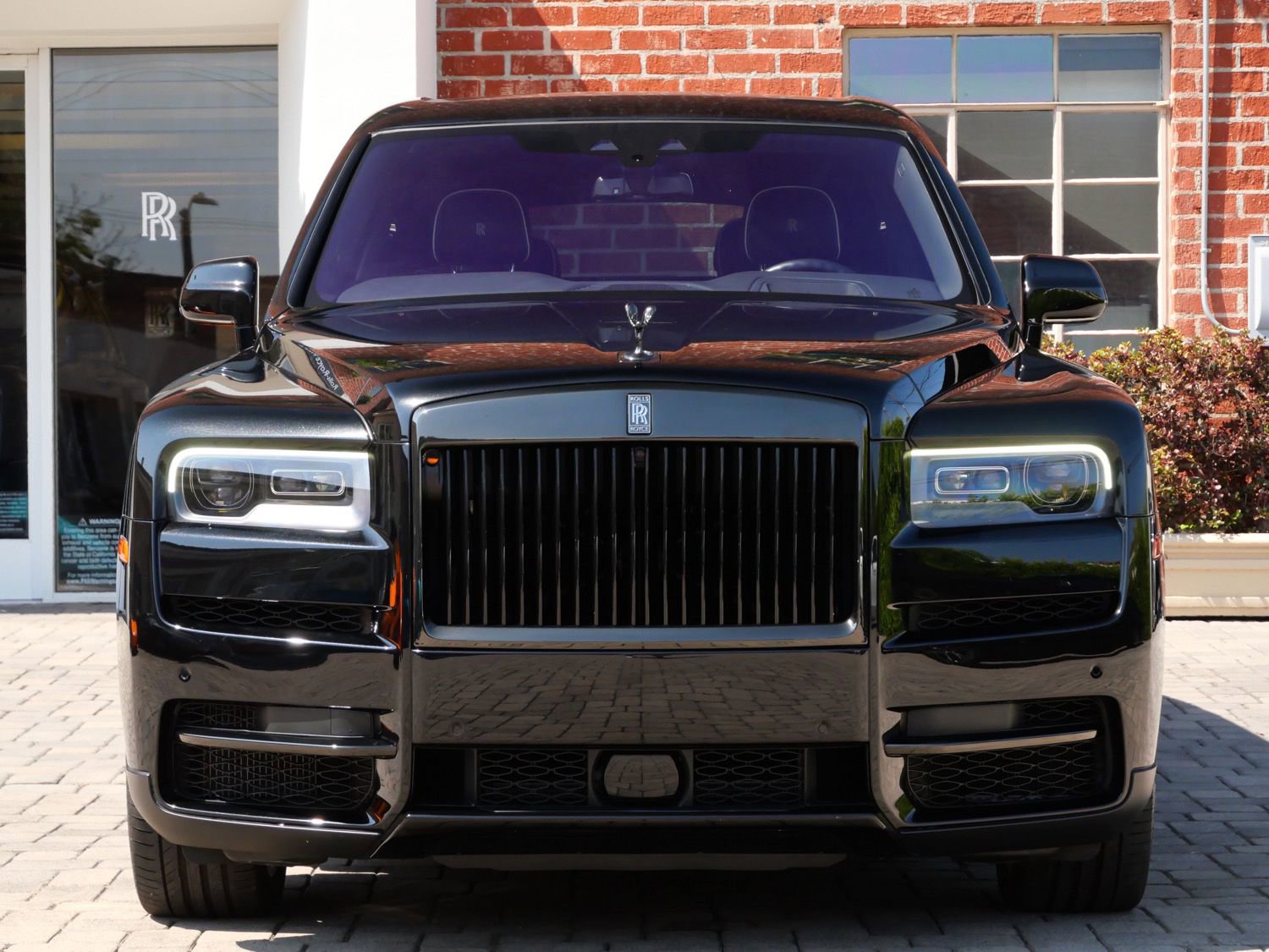 Used 2022 Rolls-Royce Cullinan Black Badge w/ Dark Exterior Package image 26