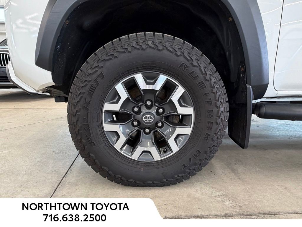 Used 2019 Toyota Tacoma TRD Off-Road image 12