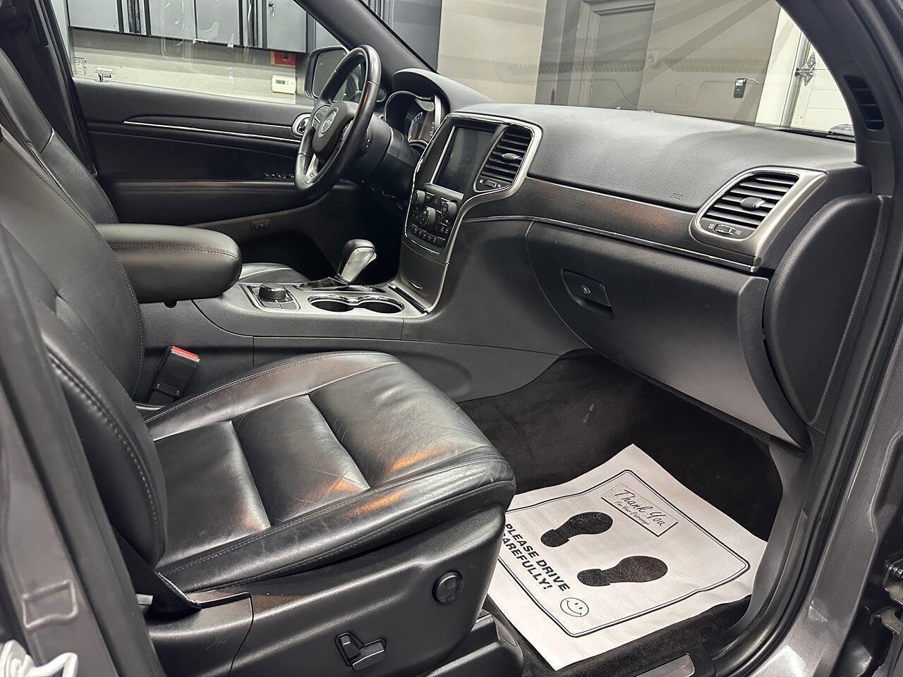 Used 2018 Jeep Grand Cherokee Limited image 31