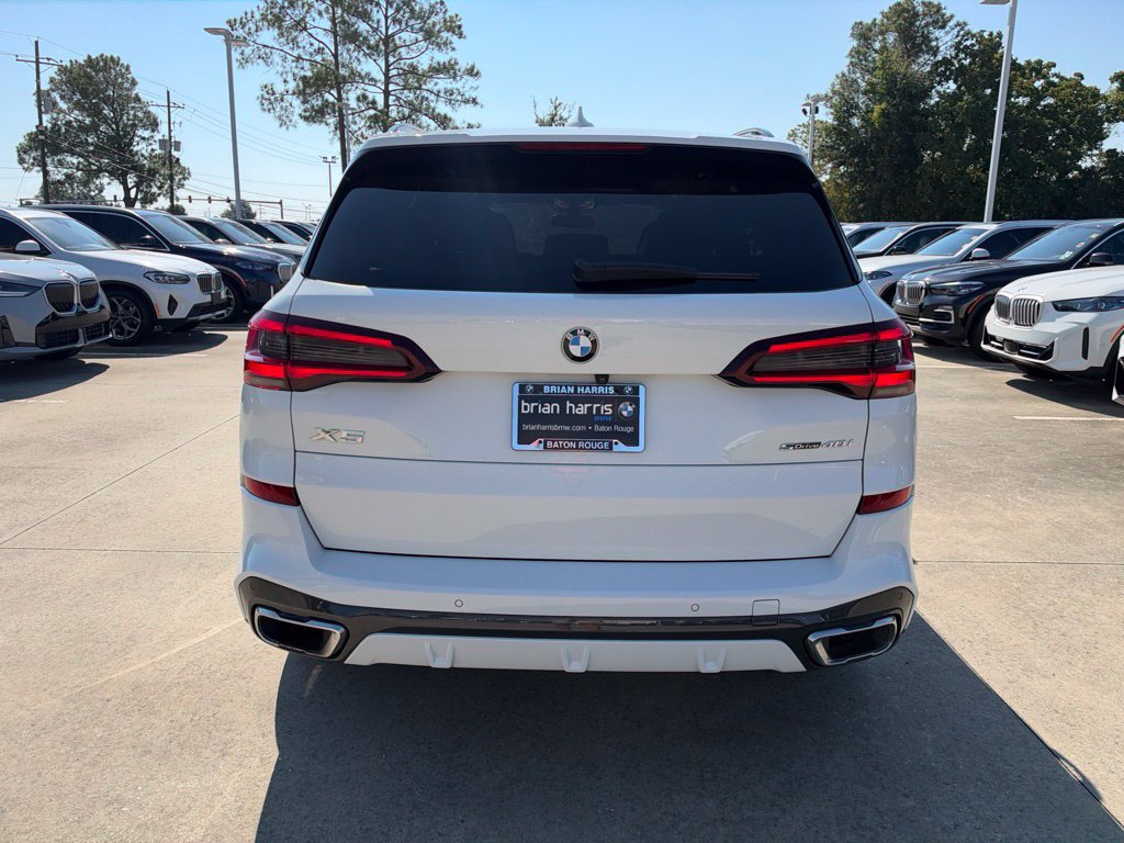 Used 2022 BMW X5 sDrive40i w/ M Sport Package RWD image 4