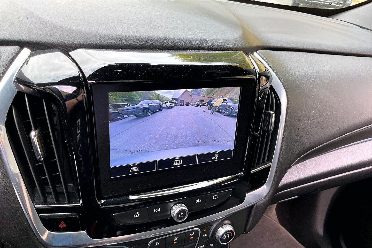 Used 2023 Chevrolet Traverse LT AWD/4WD image 21