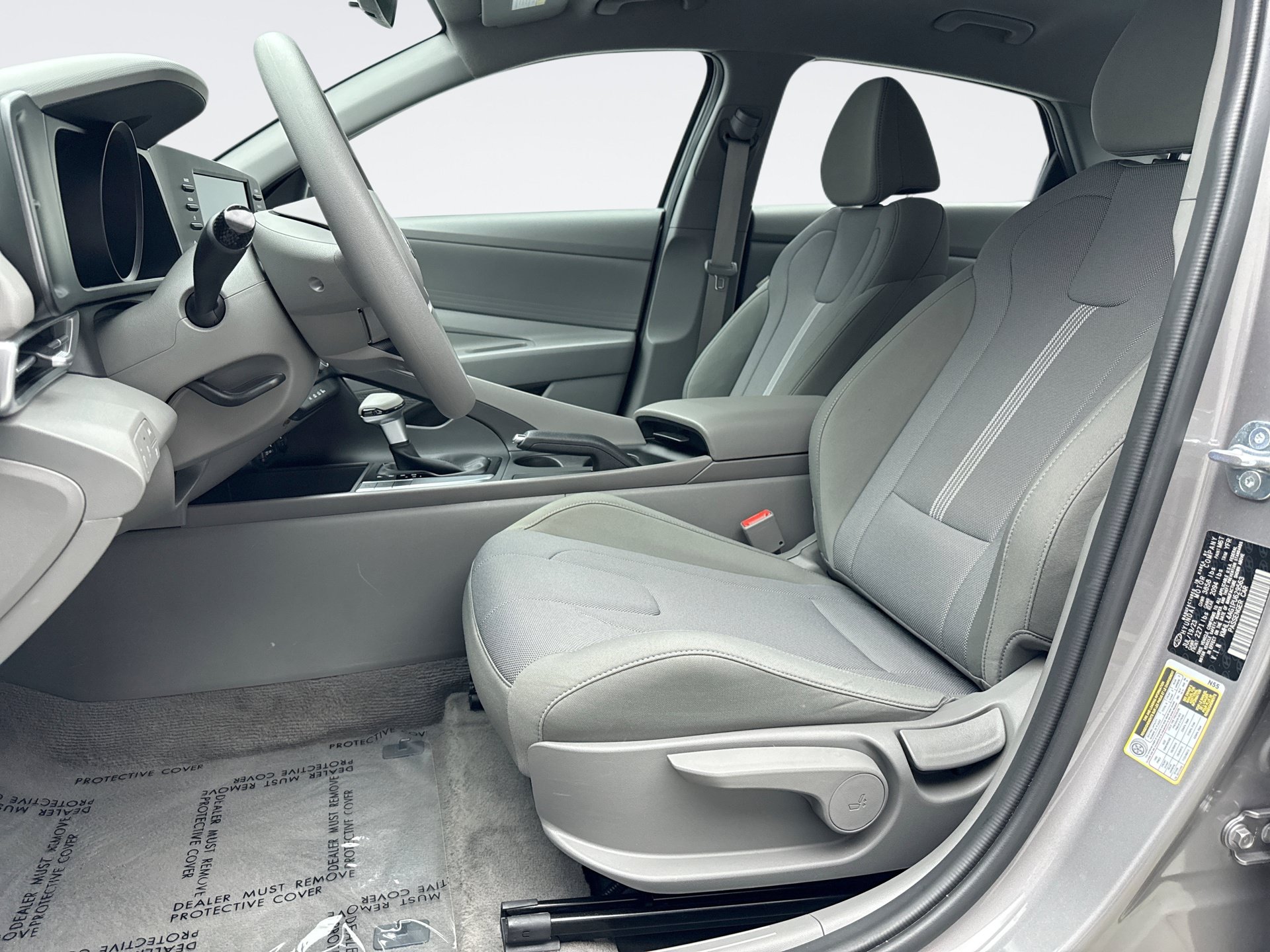Used 2023 Hyundai Elantra SE w/ Cargo Package FWD image 11