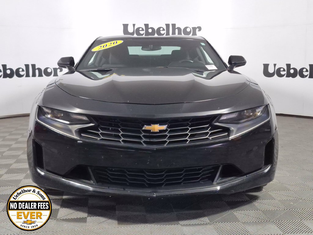 Used 2020 Chevrolet Camaro LT RWD image 2