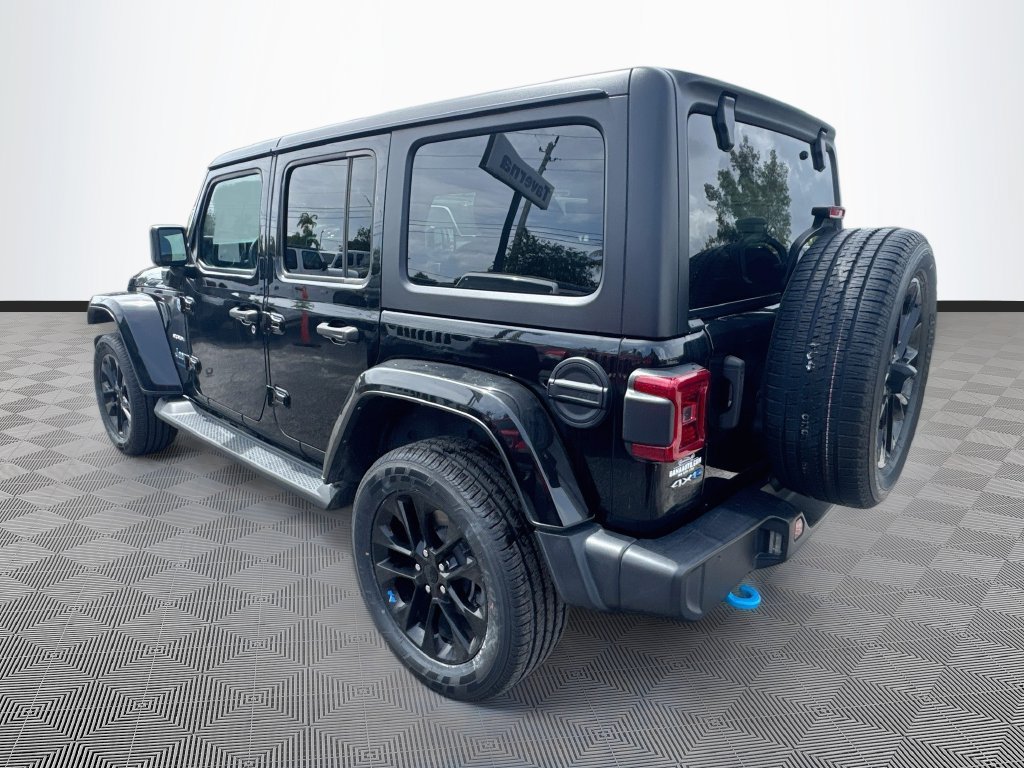Certified 2023 Jeep Wrangler Unlimited Sahara AWD/4WD image 8