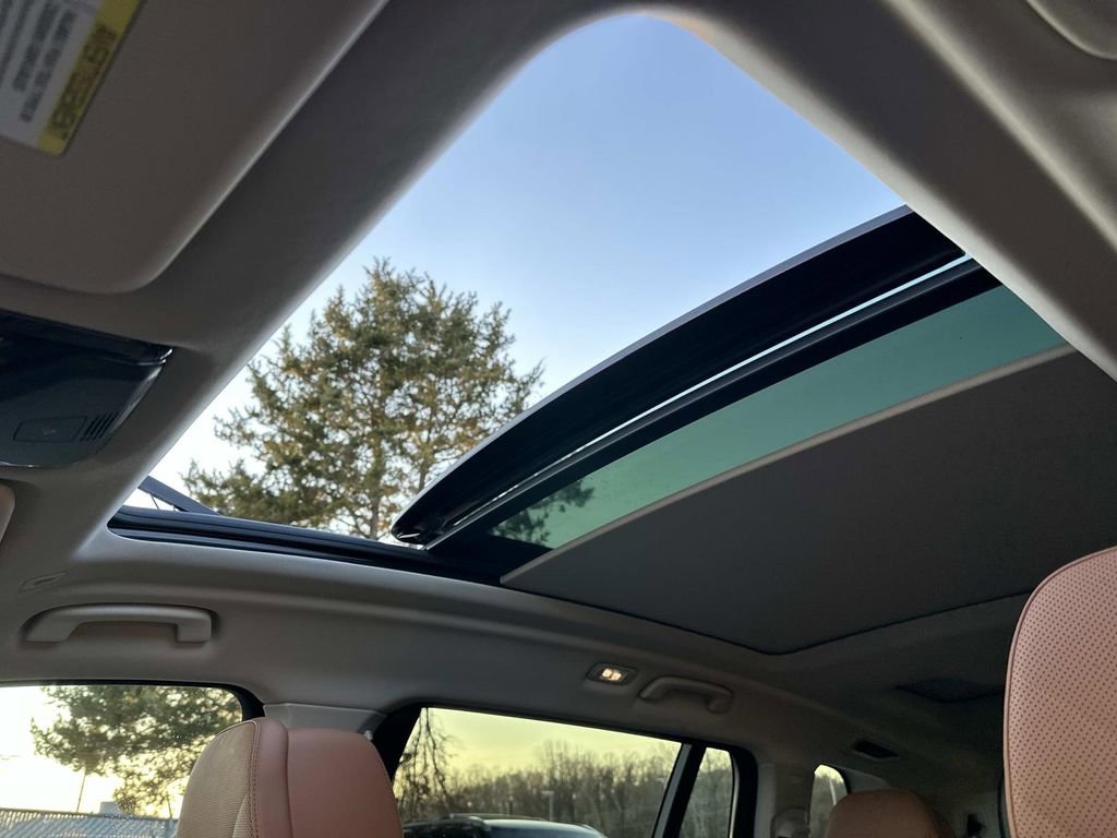 Used 2023 BMW X7 xDrive40i w/ Premium Package image 24