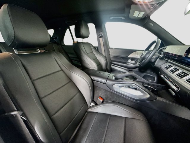 Used 2026 Mercedes-Benz GLE 350 4MATIC w/ Driver Assistance Package image 28