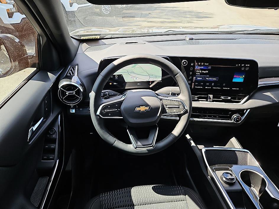 New 2026 Chevrolet Equinox LT w/ Safety and Technology Package image 12