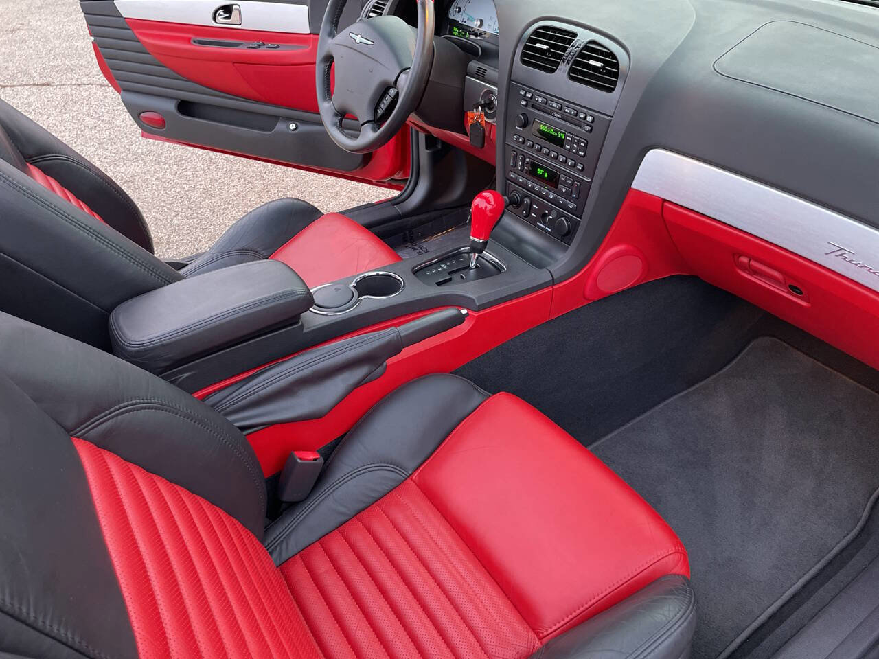 Used 2002 Ford Thunderbird Deluxe image 6