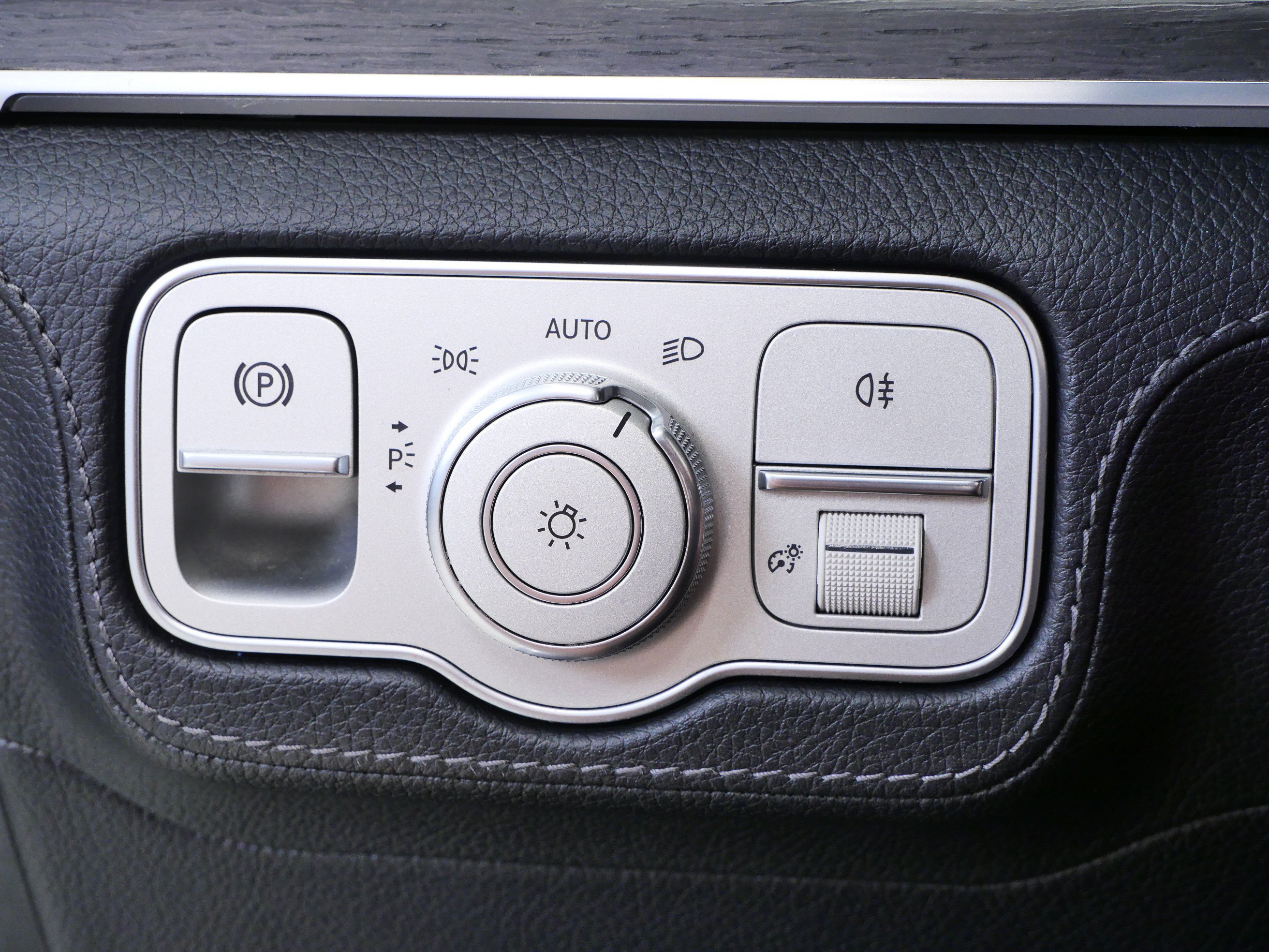 Used 2020 Mercedes-Benz GLE 450 4MATIC image 23
