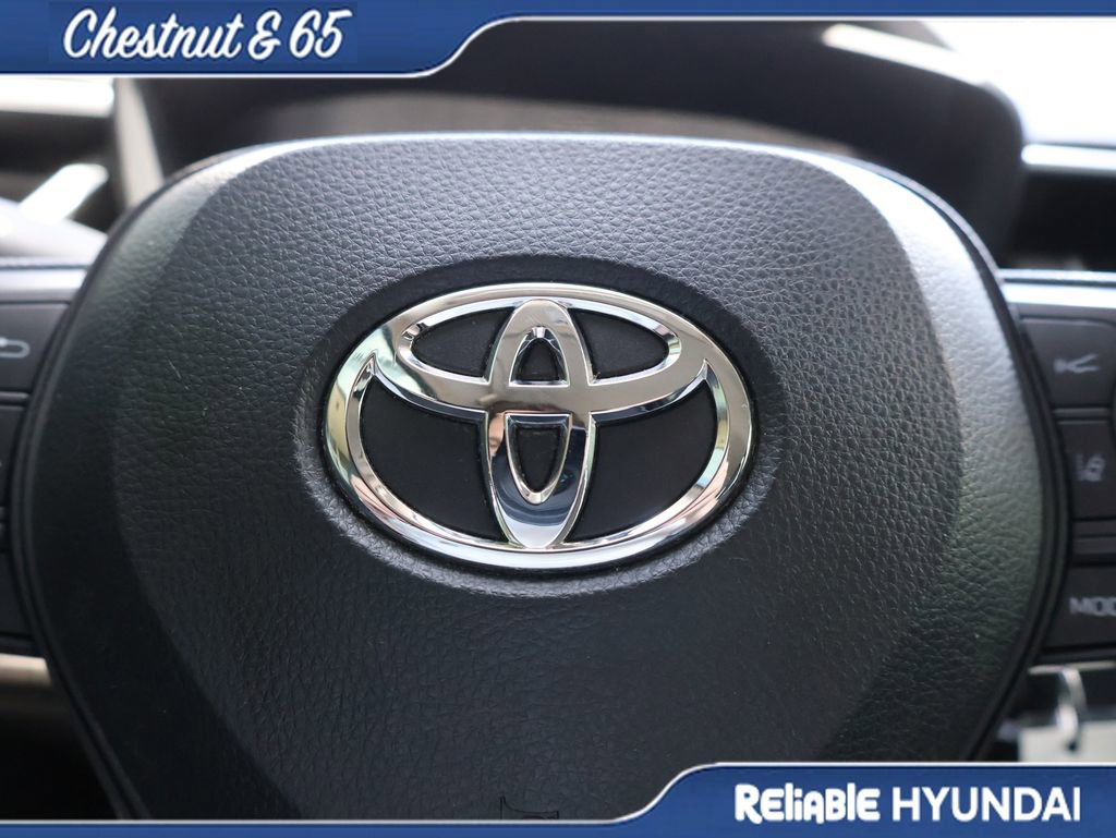 Used 2020 Toyota Corolla LE FWD image 27