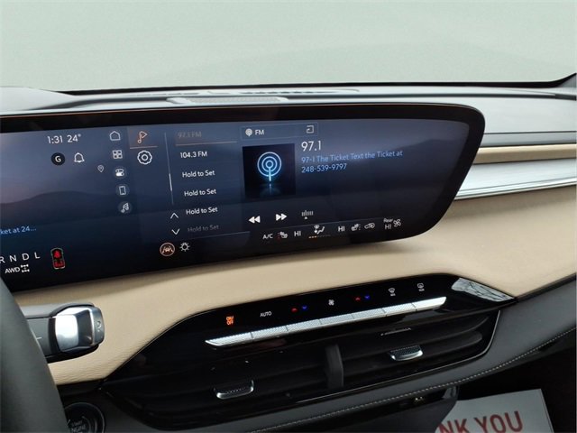 Used 2025 Buick Enclave Preferred w/ Power Package image 17