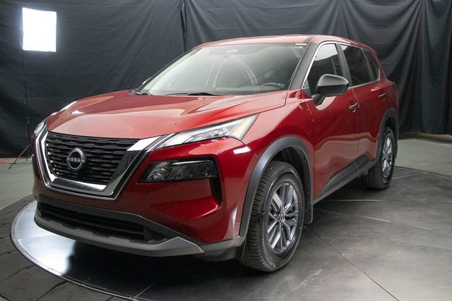 Used 2023 Nissan Rogue S image 6
